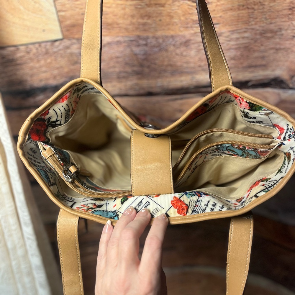 Giani Bernini Coated Postcard Tote Bag - Picture 13 of 16